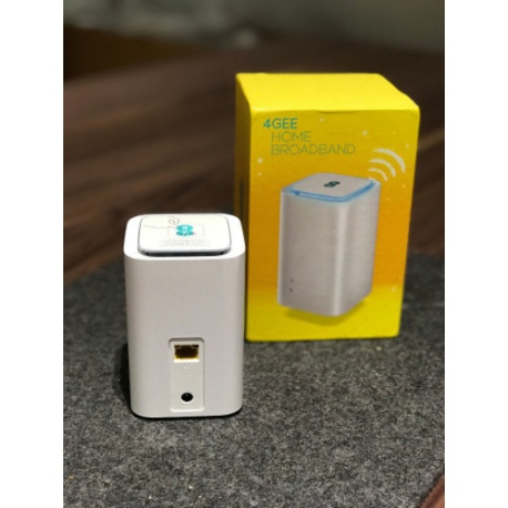 Huawei E5180s-22 4G LTE 150Mbps Routeur Cube - Blanc