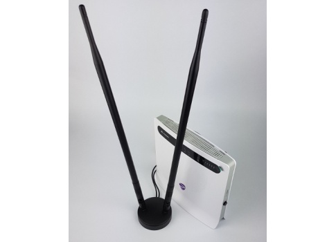 HUAWEI B593s-22 4G LTE FDD CPE 100Mbps avec logo (déverrouillé) utilisé
